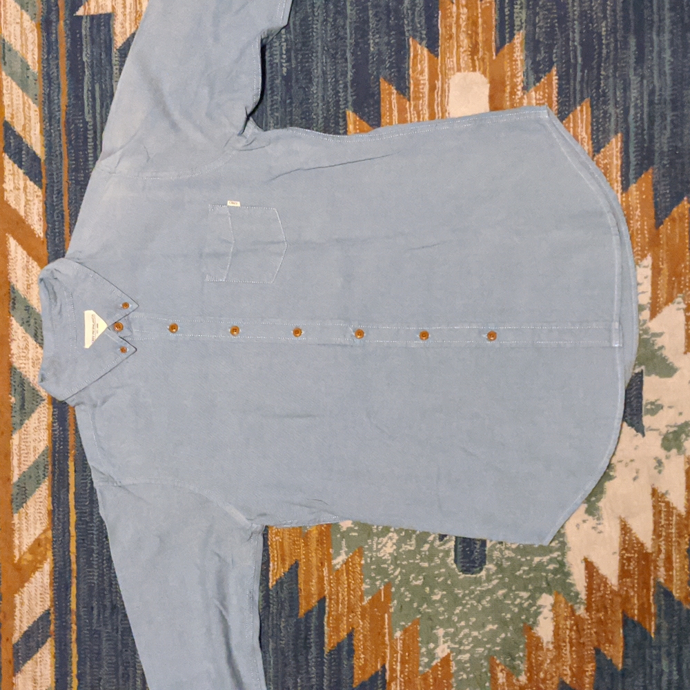 Obey button up